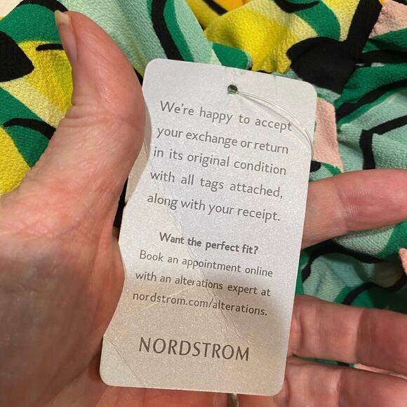 Maggy London Floral Printed Flutter Sleeve Dress Ruched Side Front Skirt Sz 16W - Picture 7 of 11